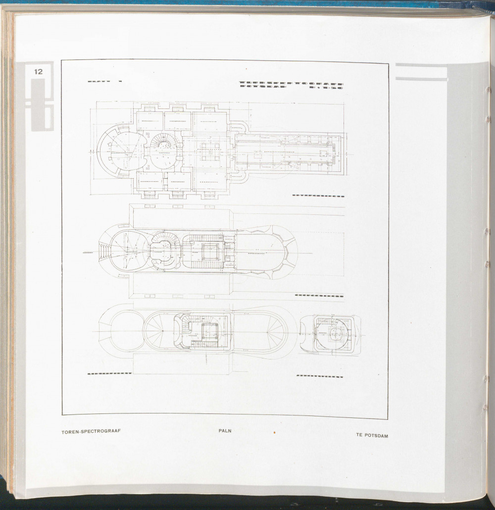 Seite aus Wendingen mit Grundrissen des Einsteinturms